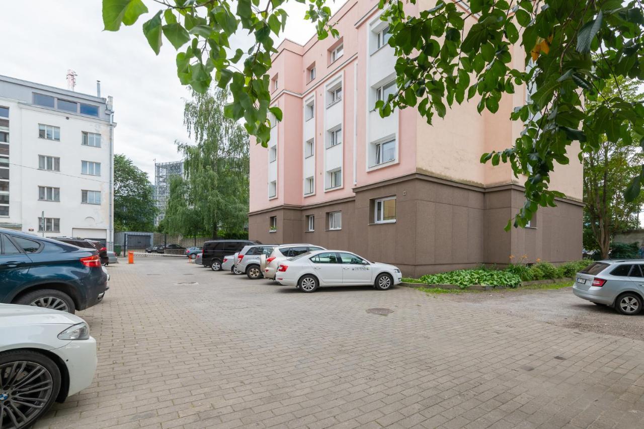 Cozy Stylish With Free Parking By Centralapartments *